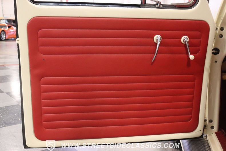 Volkswagen-Beetle-1957-Cream-Red-37