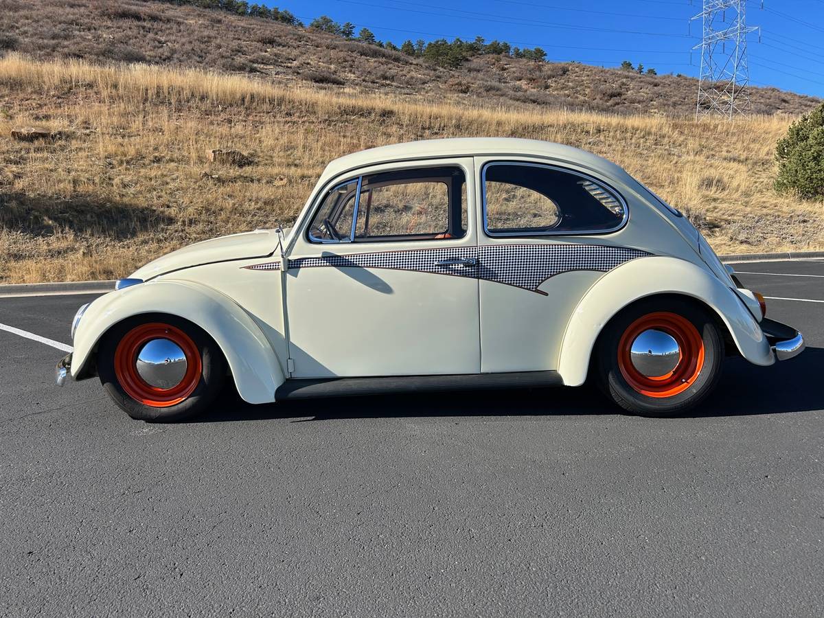 Volkswagen-Beetle-1965-custom-4