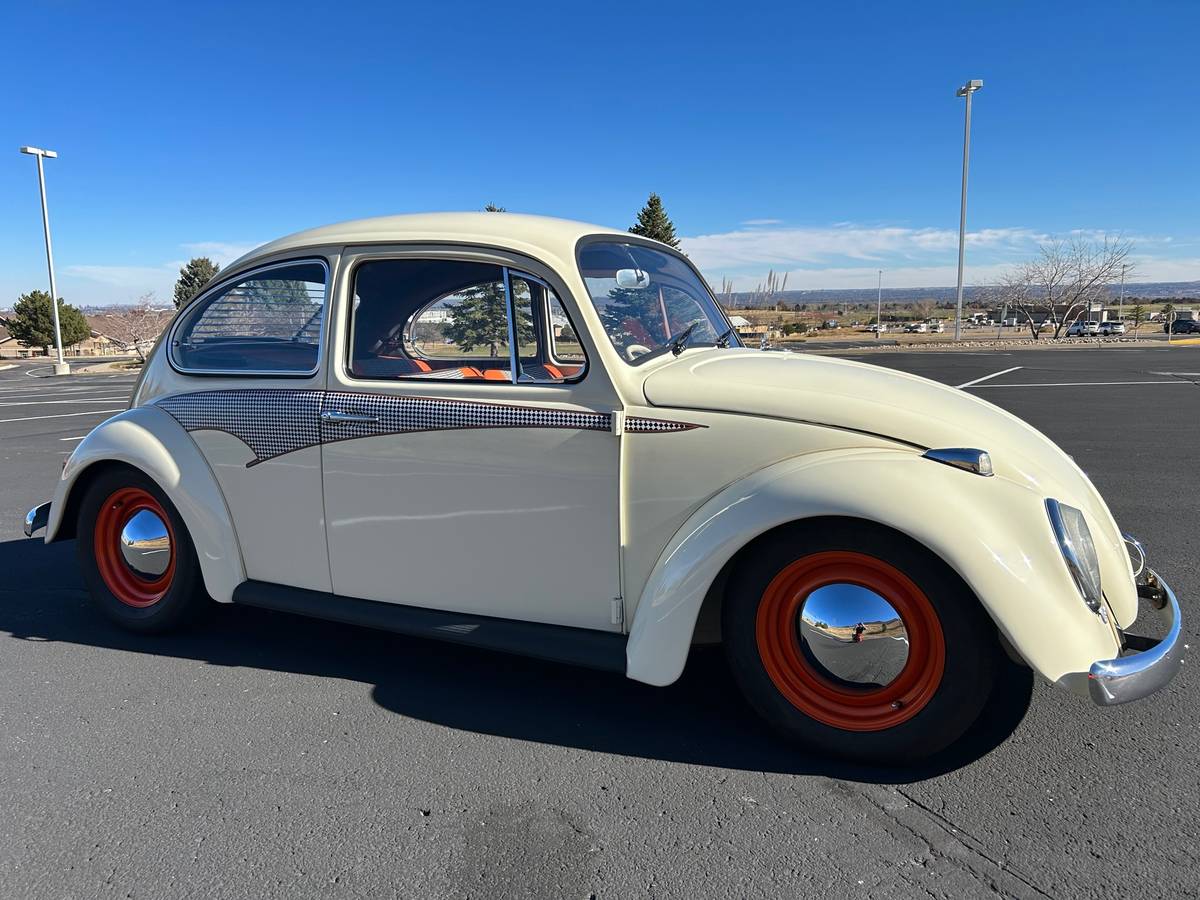 Volkswagen-Beetle-1965-custom