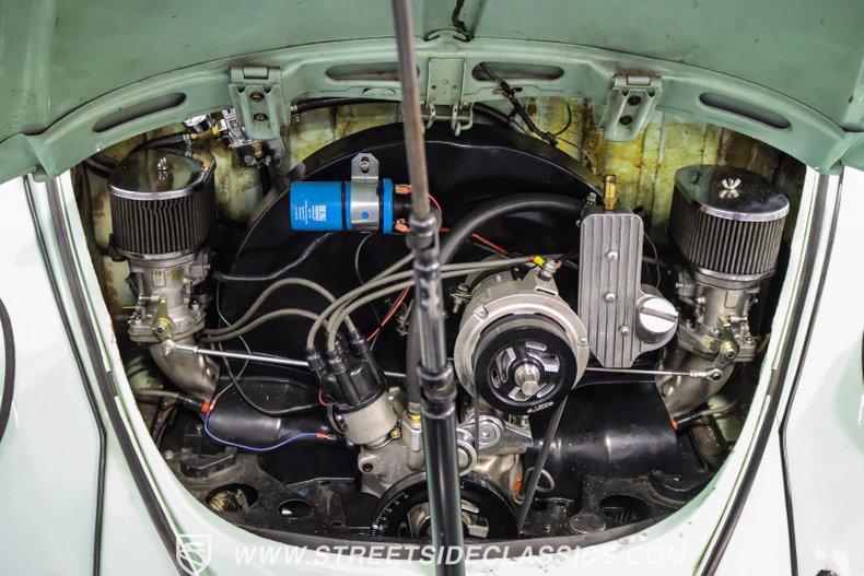 Volkswagen-Beetle-1966-Seafoam-Green-Black-19