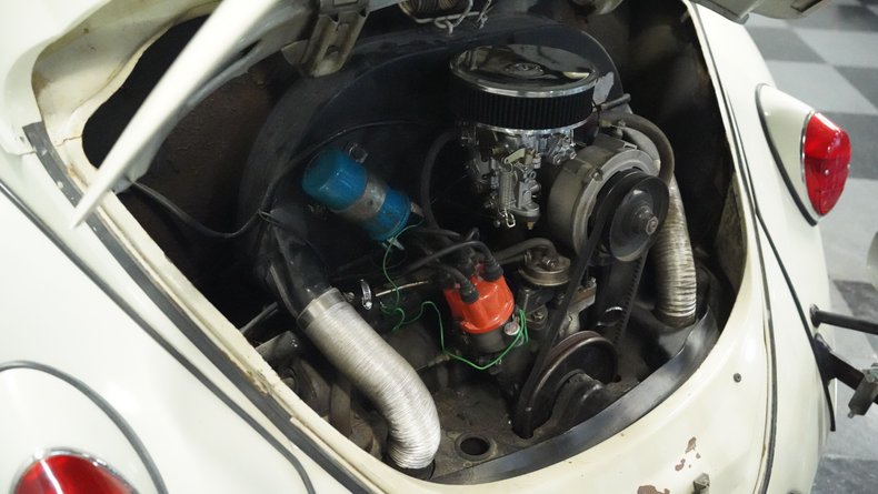 Volkswagen-Beetle-1966-White-Sand-Burgundy-37