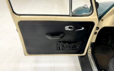 Volkswagen-Beetle-1967-Java-Green-Black-44
