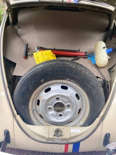 Volkswagen-Beetle-1968-Custom-3