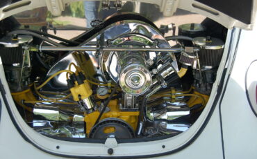 Volkswagen-Beetle-1968-White-Black-10