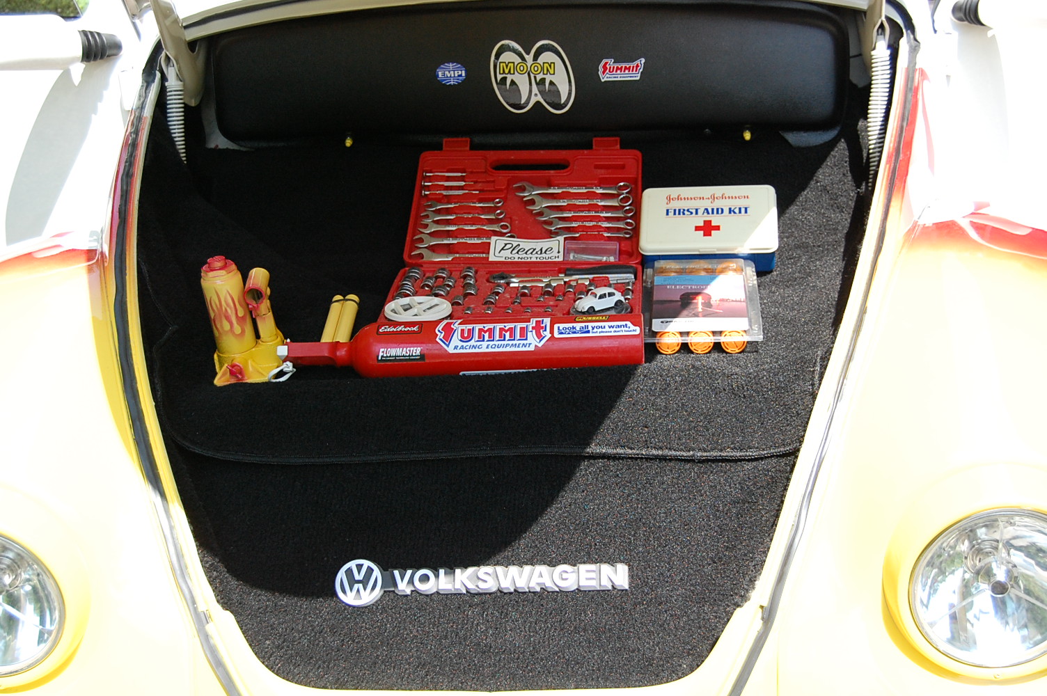 Volkswagen-Beetle-1968-White-Black-9