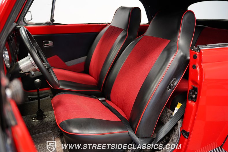 Volkswagen-Beetle-1969-Red-Black-47