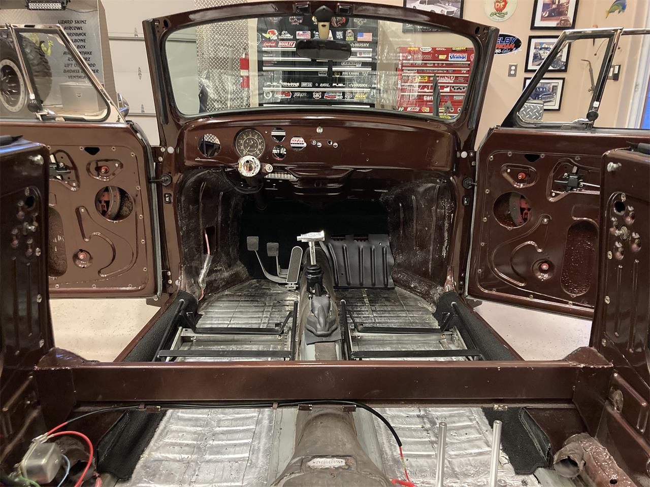 Volkswagen-Beetle-1970-ROOTBEER-BROWN-AVANTE-BLACK-12