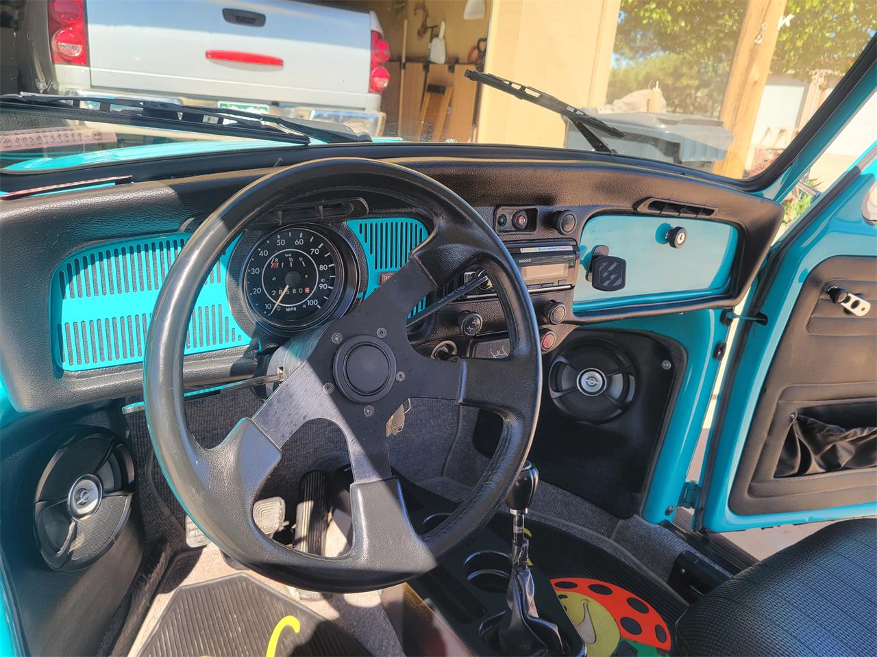 Volkswagen-Beetle-1973-Turquois-Black-14