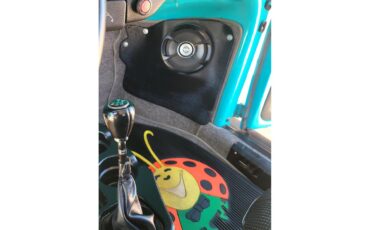 Volkswagen-Beetle-1973-Turquois-Black-17
