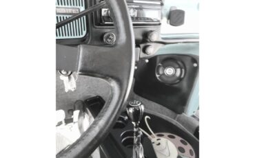 Volkswagen-Beetle-1973-Turquois-Black-23