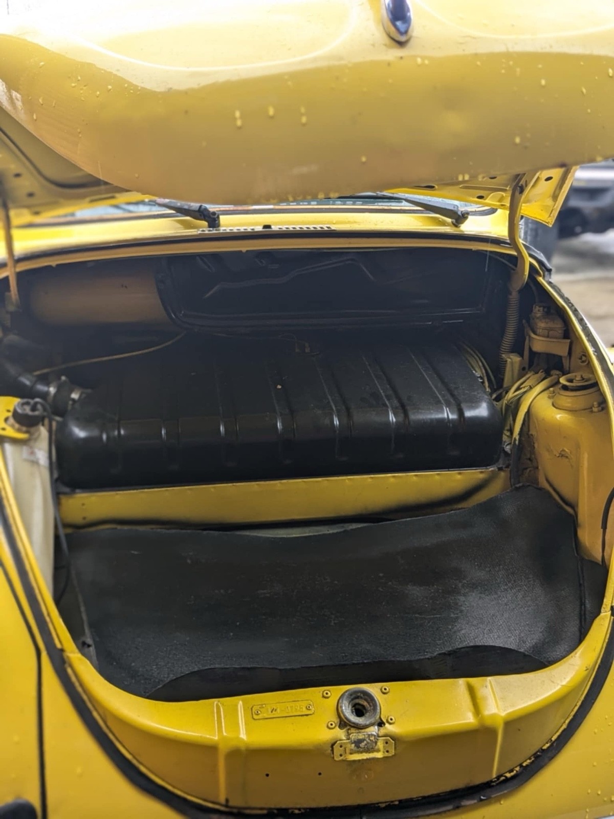 Volkswagen-Beetle-1974-4