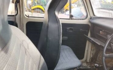 Volkswagen-Beetle-1975-22