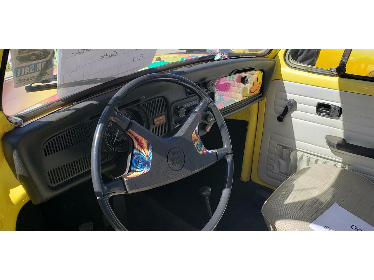 Volkswagen-Beetle-1975-Gartel-Art-Car-Wrap-White-13