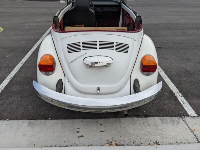 Volkswagen-Beetle-1975-White-Black-Vinyl-10