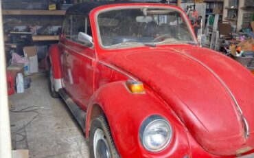 Volkswagen-Beetle-1976-Red