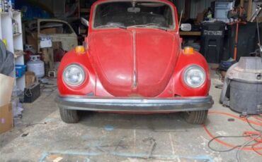 Volkswagen-Beetle-1976-Red-4
