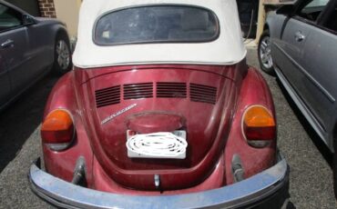 Volkswagen-Beetle-1977-BurgundyWhite-Top