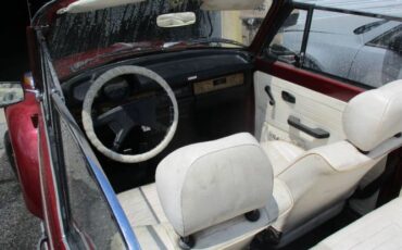Volkswagen-Beetle-1977-BurgundyWhite-Top-6