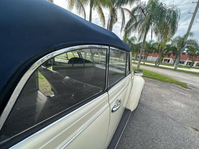 Volkswagen-Beetle-1977-White-Black-1