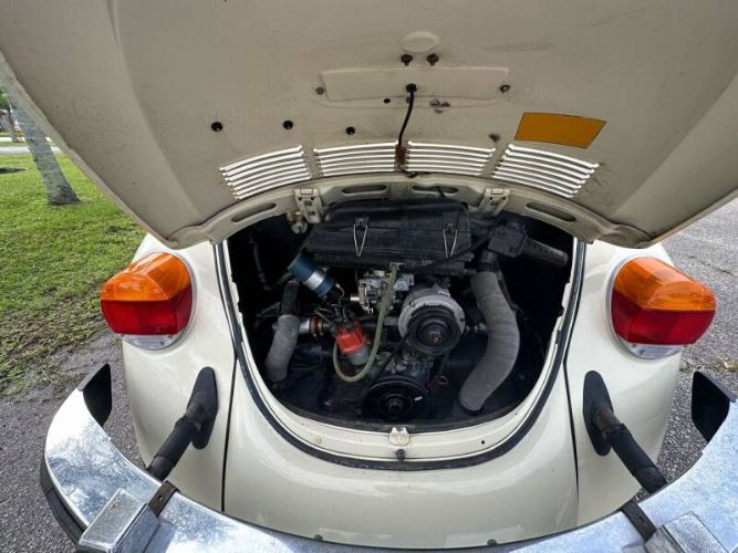 Volkswagen-Beetle-1977-White-Black-11