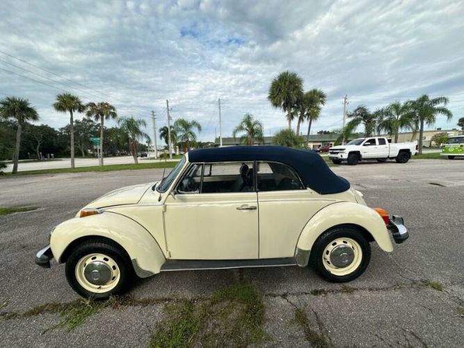 Volkswagen-Beetle-1977-White-Black-4