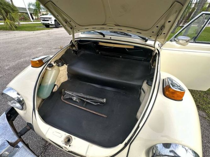 Volkswagen-Beetle-1977-White-Black-5