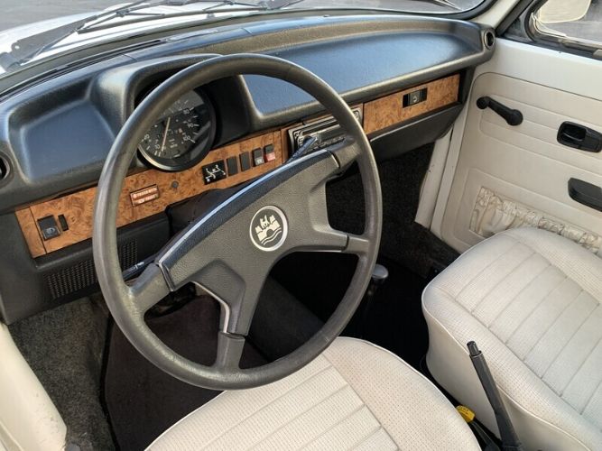 Volkswagen-Beetle-1978-White-White-12