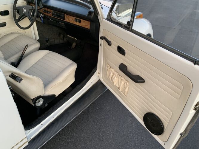 Volkswagen-Beetle-1978-White-White-15