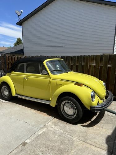 Volkswagen-Beetle-1979-Yellow-White-1
