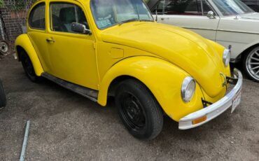 Volkswagen-Beetle-1984-yellow-2