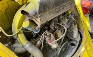 Volkswagen-Beetle-1984-yellow-9