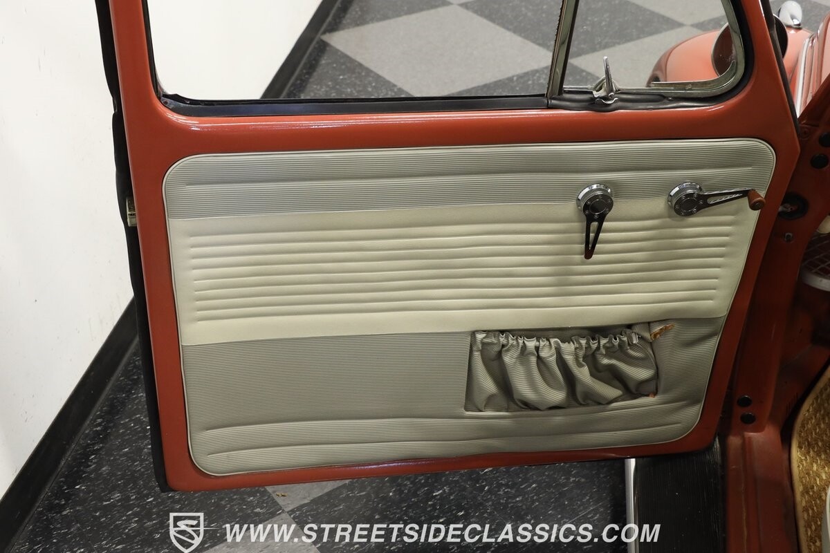 Volkswagen-Beetle-Classic-1960-Coupe-34