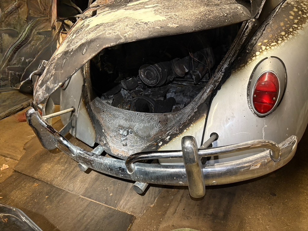 Volkswagen-Beetle-Classic-1966-Sedan-25