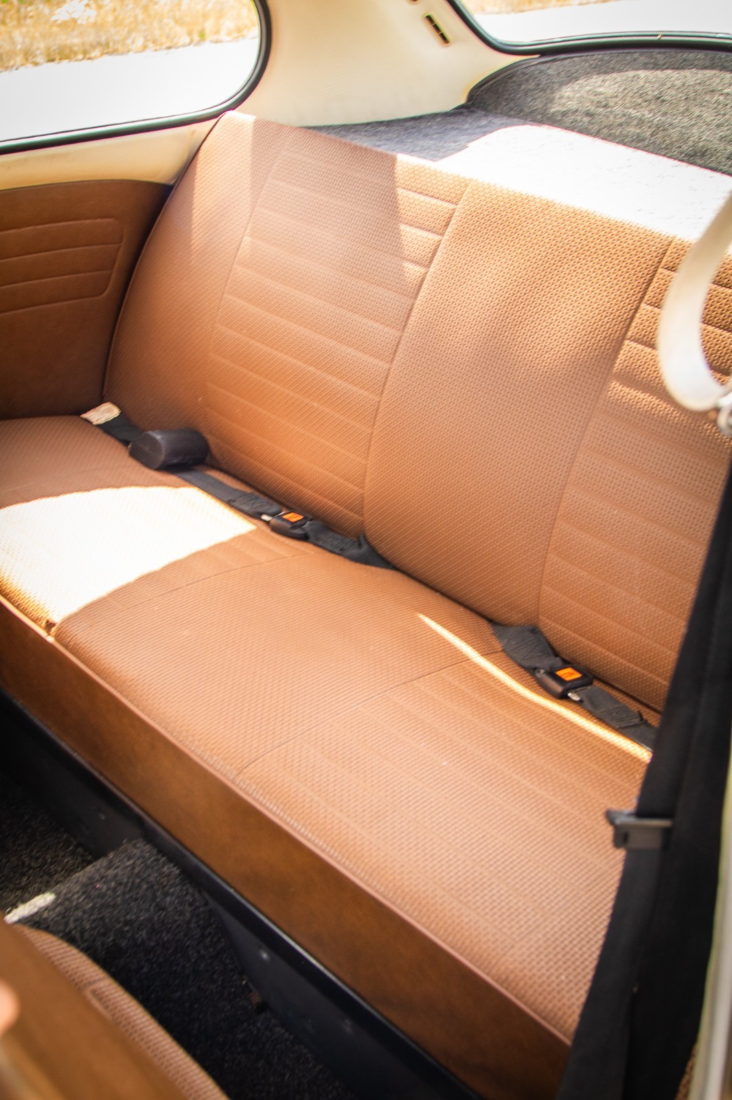 Volkswagen-Beetle-Classic-1974-Coupe-27