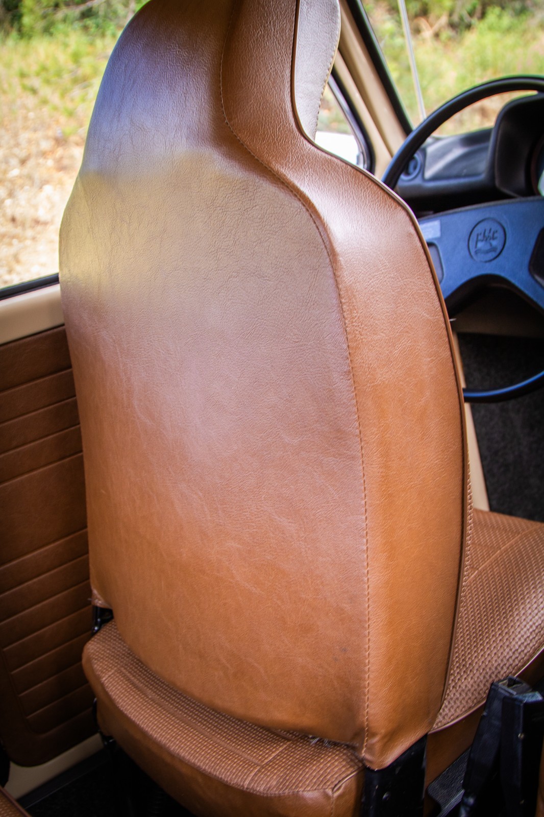Volkswagen-Beetle-Classic-1974-Coupe-29
