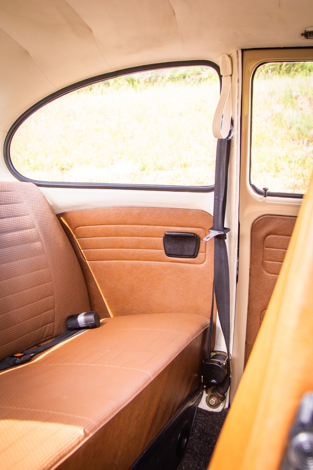 Volkswagen-Beetle-Classic-1974-Coupe-39