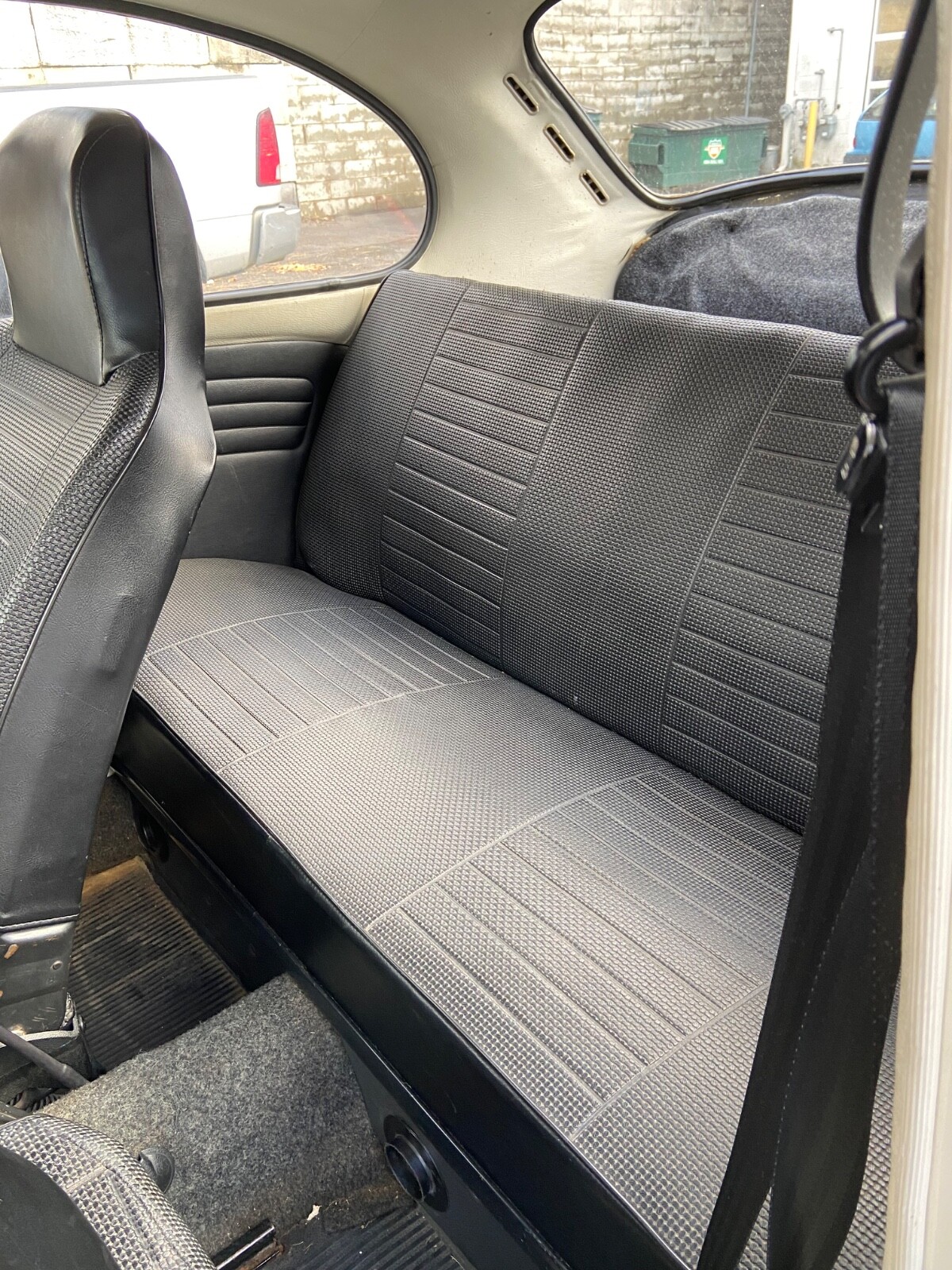 Volkswagen-Beetle-Classic-1974-Sedan-11