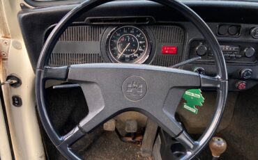 Volkswagen-Beetle-Classic-1974-Sedan-7