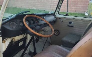 Volkswagen-Bus-1969-2