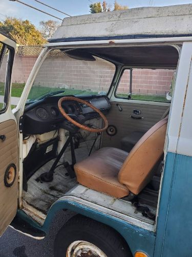 Volkswagen-Bus-1969-5