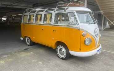 Volkswagen-Bus-1972-YellowWhite-White