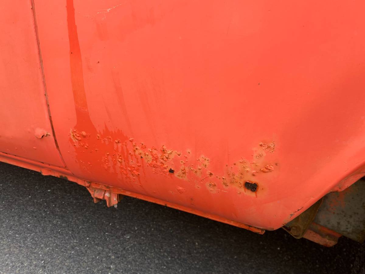 Volkswagen-Bus-1973-red-16