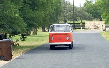 Volkswagen-Bus-1973-red-19