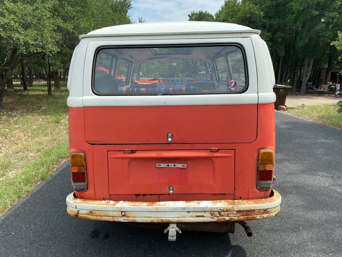 Volkswagen-Bus-1973-red-5