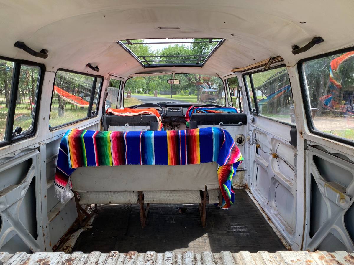 Volkswagen-Bus-1973-red-7