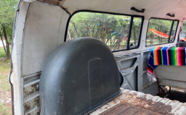 Volkswagen-Bus-1973-red-9