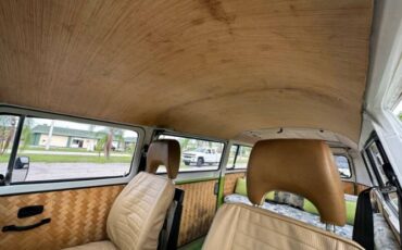 Volkswagen-Bus-1975-Green-Tan-34
