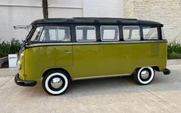 Volkswagen-Bus-1975-GreenBlack-Plaid-2