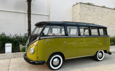 Volkswagen-Bus-1975-GreenBlack-Plaid-3