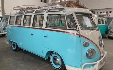 Volkswagen-Bus-1975-Turquoise-amp-White-Tan-1